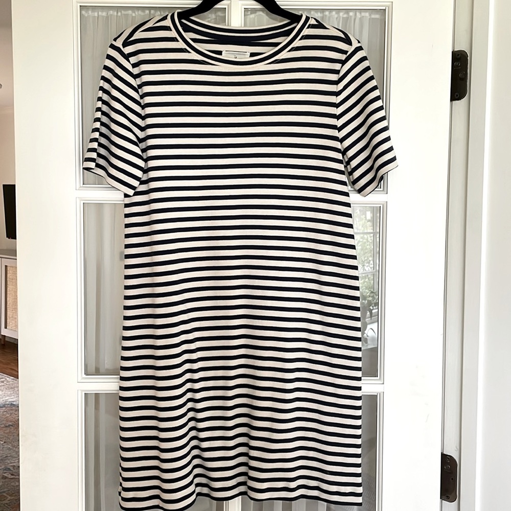 Lou and Grey 100% cotton, navy and white striped dress. short sleeve